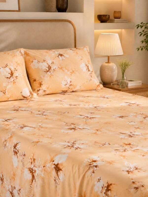 89010123114_3-1.jpg Restore Hibiscus Queen Bedsheet Set