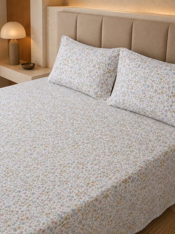 890101232567_3-1.jpg Restore Gulmohar Queen Bedsheet Set